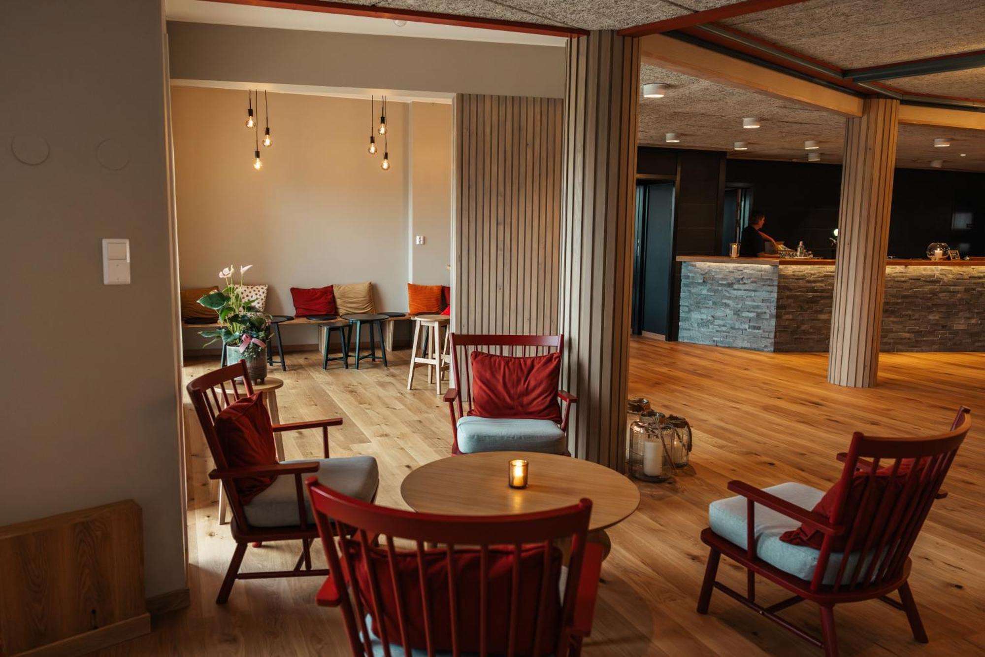 Barken Lodge Smedjebacken ภายนอก รูปภาพ