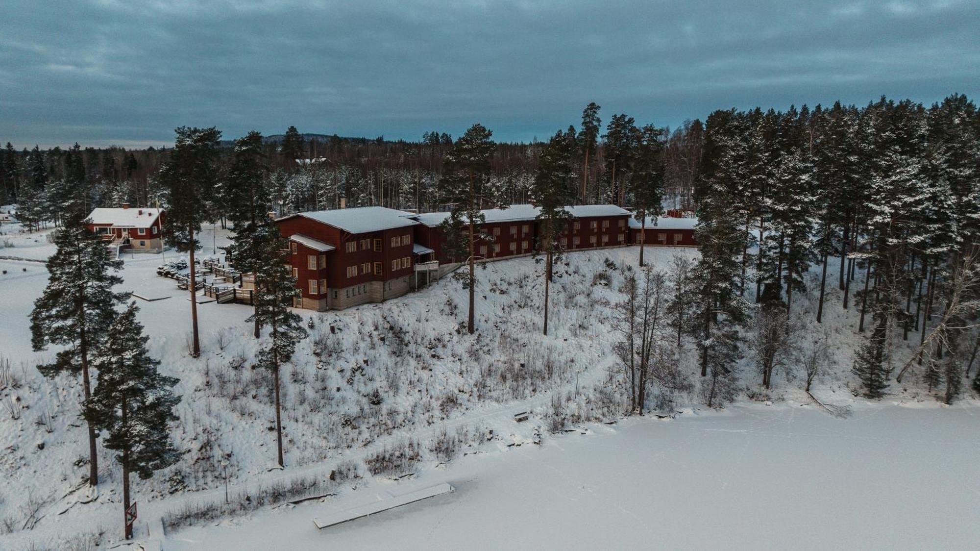 Barken Lodge Smedjebacken ภายนอก รูปภาพ