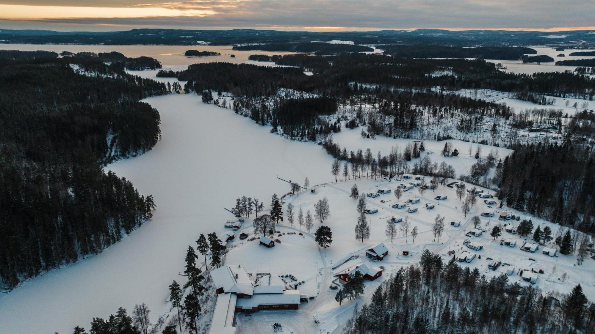 Barken Lodge Smedjebacken ภายนอก รูปภาพ
